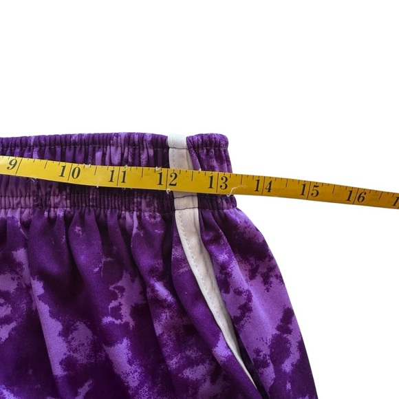 Under Armour Heat Gear Loose Women’s Shorts Large Purple Athletic Sports Gym - Picture 4 of 7